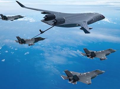 JetZero-Tanker-Refueling-News tanker aircraft refueling fighter jets over ocean