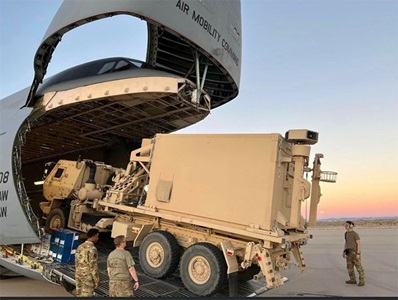 Integrated-Battle-Command-System-Achieves-Initial-Operational-Capability U.S. military load a C-5 aircraft with Northrop Grumman’s Integrated Battle Command System (IBCS) equipment
