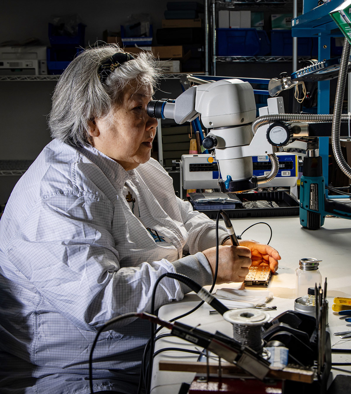 woman on microscope