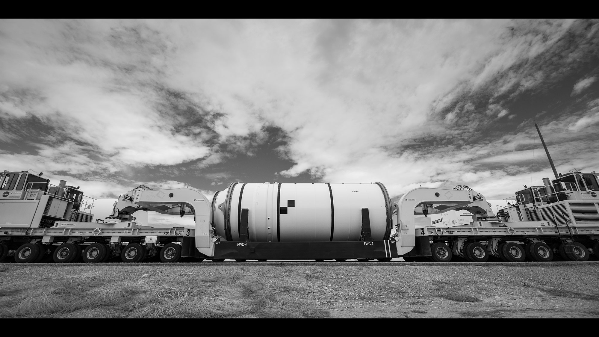 Artemis I Space Launch System rocket on train – slide Artemis I Space Launch System rocket on train