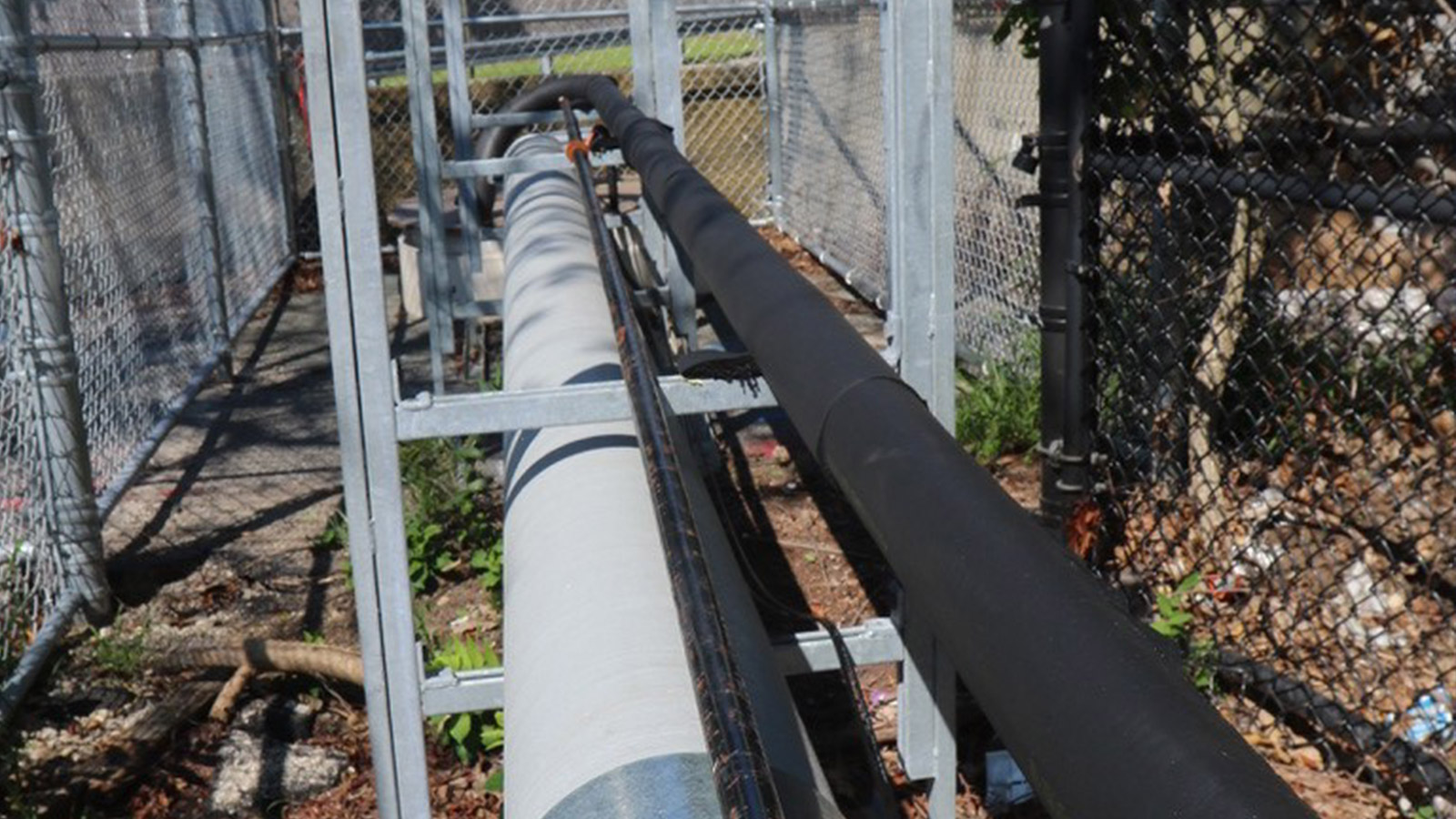 grey and black pipes