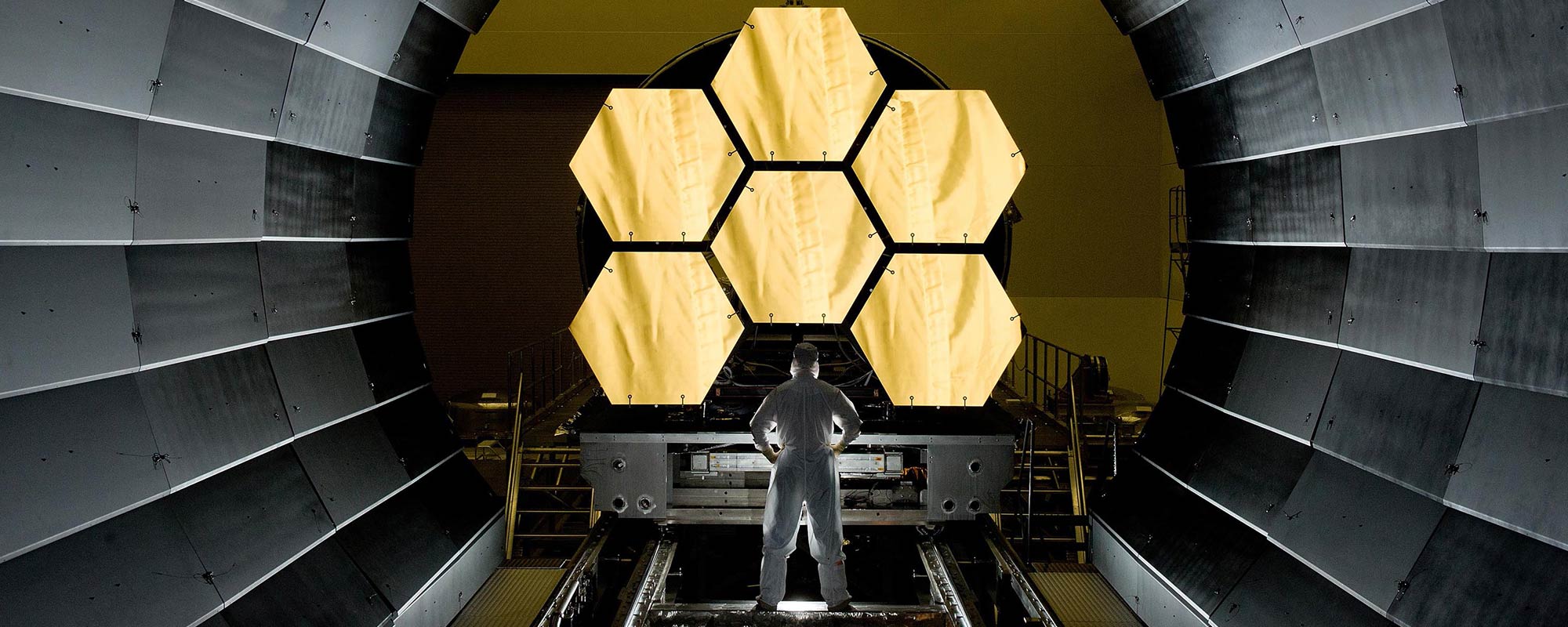 James Webb Space Telescope James Webb Space Telescope (JWST)